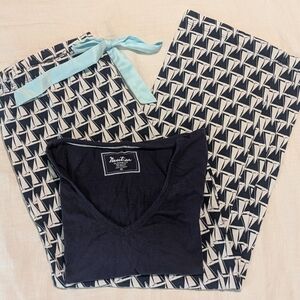 Nautica Women's Navy and White Pajama Set